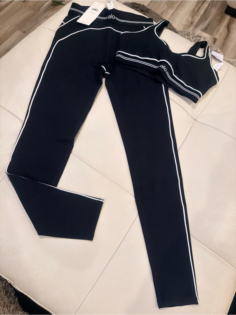 Alo Yoga Set